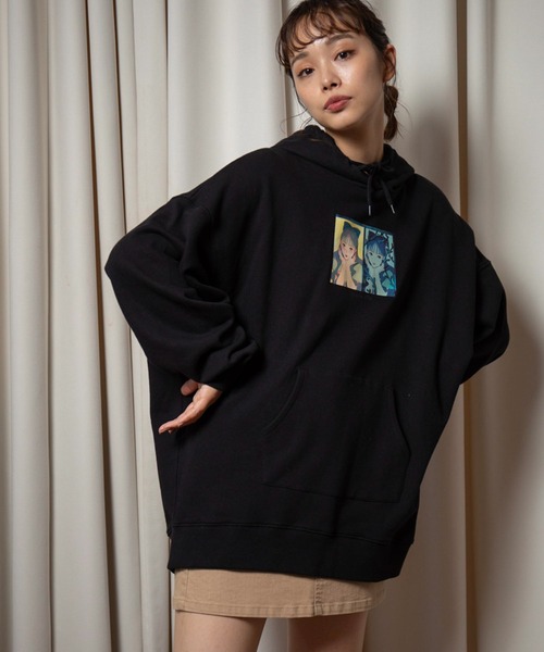 vis-`a-vis（ビサビ）の「【WEB限定】【コラボ】ミチ＆藍にいなイラストプリント裏毛チュニックフーディ（パーカー・レディース・ライトグリーン/ブラック/ホワイト・FREE）」の14枚目の写真