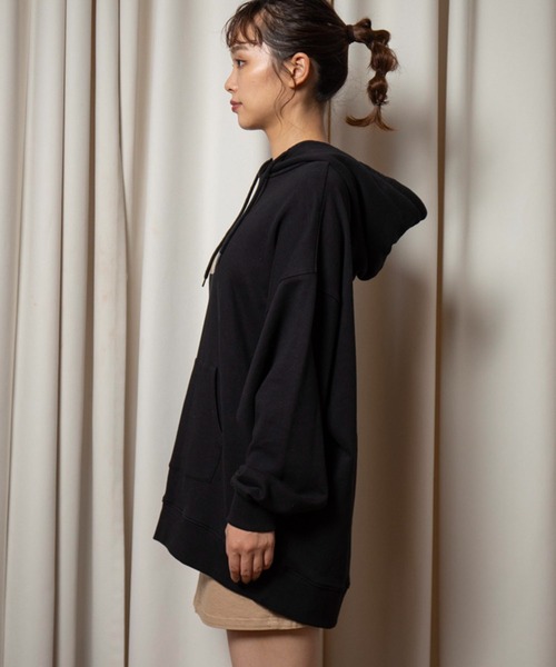 vis-`a-vis（ビサビ）の「【WEB限定】【コラボ】ミチ＆藍にいなイラストプリント裏毛チュニックフーディ（パーカー・レディース・ライトグリーン/ブラック/ホワイト・FREE）」の16枚目の写真