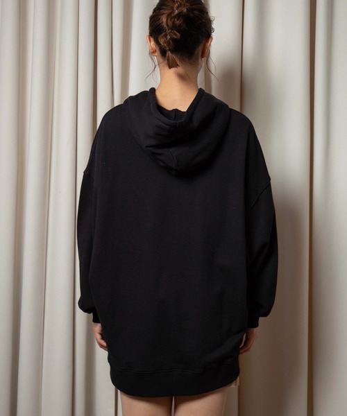 vis-`a-vis（ビサビ）の「【WEB限定】【コラボ】ミチ＆藍にいなイラストプリント裏毛チュニックフーディ（パーカー・レディース・ライトグリーン/ブラック/ホワイト・FREE）」の17枚目の写真