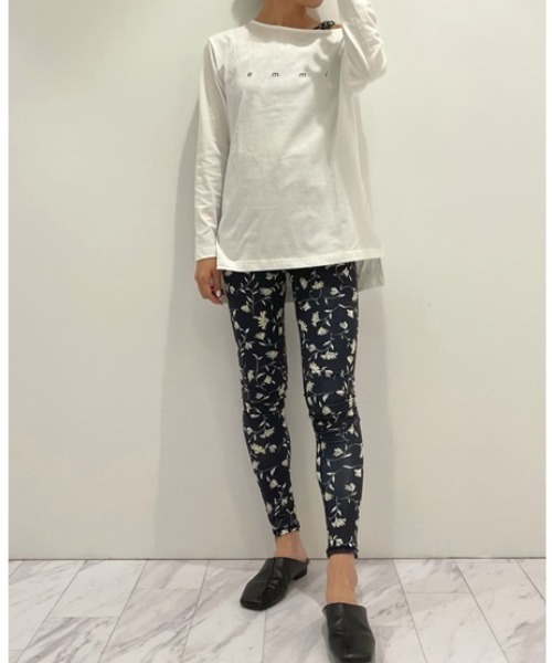 emmi（エミ）の「【emmi yoga】ロゴロンTEE（Tシャツ/カットソー・レディース・ホワイト/カーキ・FREE）」の13枚目の写真
