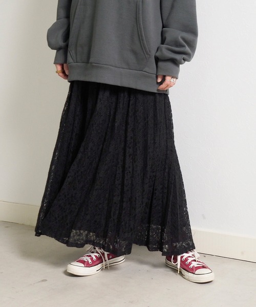 Crisp(クリスプ)の「起毛レースプリーツスカート(スカート・レディース・ブラック/アイボリー・FREE)」の2枚目の写真