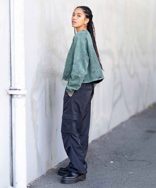 X-girl（エックスガール）の「CHEMICAL WASH CROPPED SWEAT TOP（スウェット・レディース・グリーン/ブラック/ピンク・S/M）」の18枚目の写真