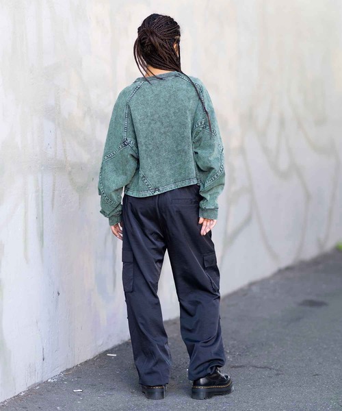 X-girl（エックスガール）の「CHEMICAL WASH CROPPED SWEAT TOP（スウェット・レディース・グリーン/ブラック/ピンク・S/M）」の19枚目の写真