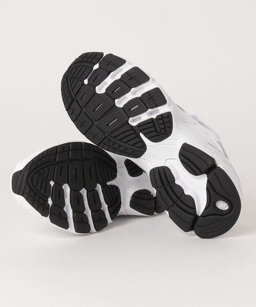 adidas（アディダス）の「adidas ASTIR WOMENS / アディダス アディダス アスティア（スニーカー・レディース・ホワイト・22.5cm/23.5cm/24.5cm/25.5cm/26.5cm/23.0cm/24.0cm/25.0cm/26.0cm/22.0cm）」の3枚目の写真