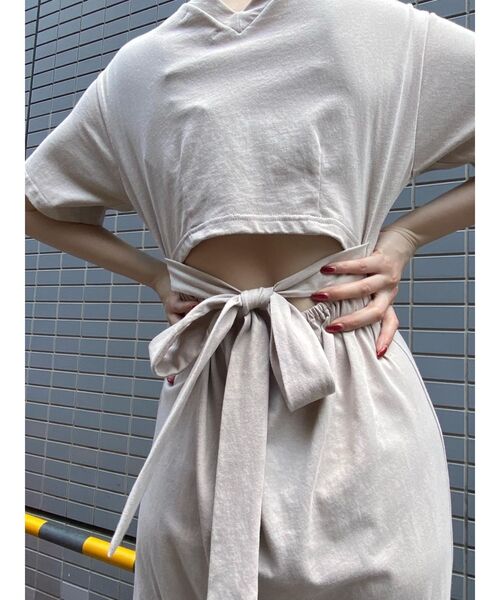 EATME（イートミー）の「BACKリボンマーメイドTワンピ（ワンピース・レディース・ブラック/ベージュ/ブルー・FREE）」の9枚目の写真