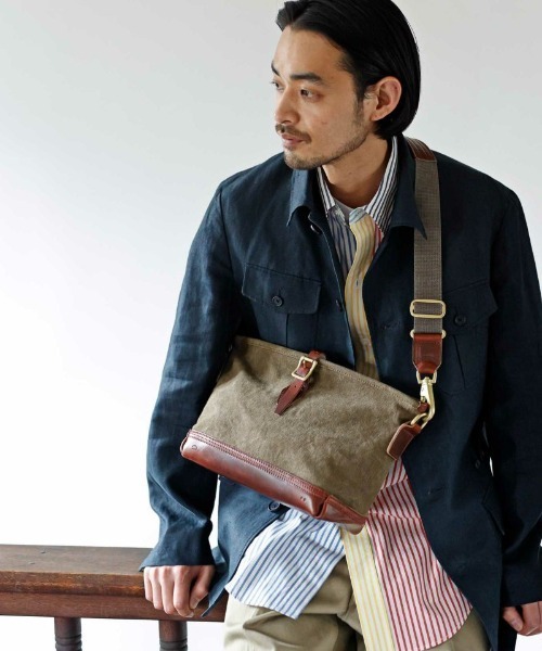 ARTS & CRAFTS（アーツアンドクラフト）の「アーツアンドクラフツ / AGING CANVAS エイジングキャンバス / CARRY ALL SHOULDER S キャリーオールショルダーS（ショルダーバッグ・メンズ・オリーブ/タン・FREE）」の5枚目の写真
