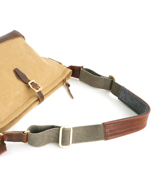 ARTS & CRAFTS（アーツアンドクラフト）の「アーツアンドクラフツ / AGING CANVAS エイジングキャンバス / CARRY ALL SHOULDER S キャリーオールショルダーS（ショルダーバッグ・メンズ・オリーブ/タン・FREE）」の13枚目の写真