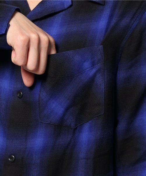 WEGO(ウィゴー)の「WEGO/オンブレチェックシャツ(シャツ/ブラウス・メンズ・ブルー/レッド・MEDIUM/LARGE)」の3枚目の写真