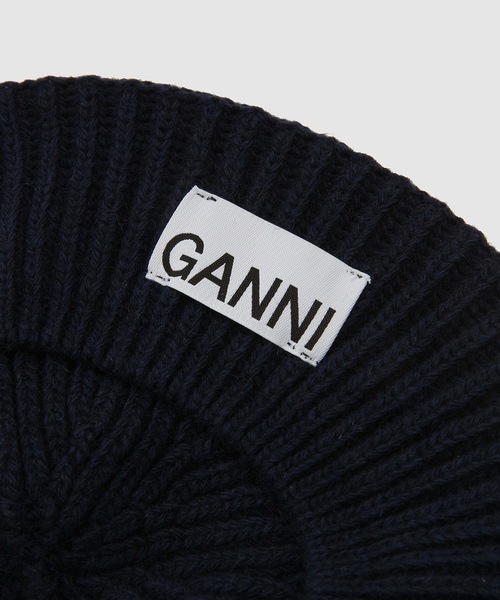 GANNI(ガニー)の「Rib Knit Accessories(ハンチング/ベレー帽・レディース・ブラック・ONE SIZE)」の4枚目の写真