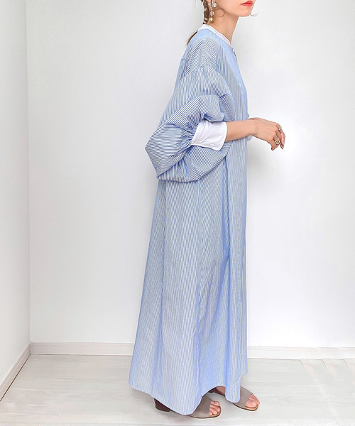 ハーフジップボリュームスリーブストライプワンピース