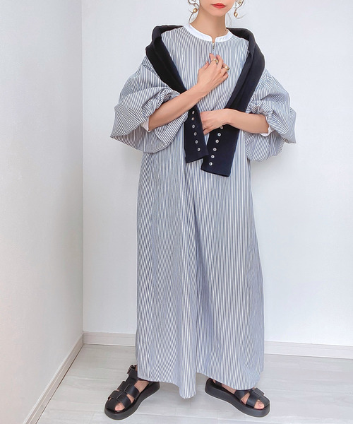 ハーフジップボリュームスリーブストライプワンピース