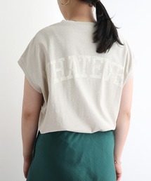 ピグメントかすれロゴ背中プリントTシャツ