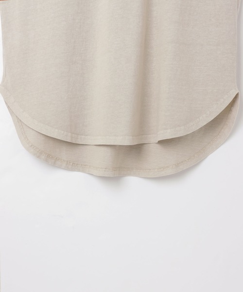 andme(アンドミー)の「ピグメントかすれロゴ背中プリントTシャツ(Tシャツ/カットソー・レディース・スミクロ/オフホワイト/グレイッシュベージュ/モカ/ブルー/グリーン/ラベンダー・M)」の21枚目の写真