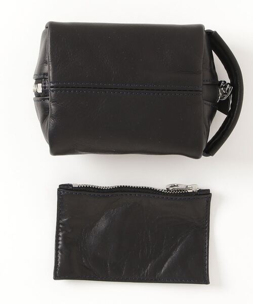 aniary（アニアリ）の「ハンディポーチ（リアリティレザー）（ポーチ
