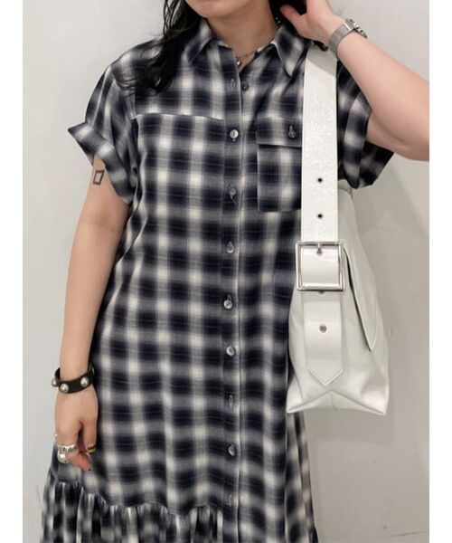 jouetie（ジュエティ）の「ハーフスリーブカラーステッチロングワンピース（ワンピース・レディース・ブルー/その他1/その他2/ブラック/アイボリー/グレー・MEDIUM）」の15枚目の写真