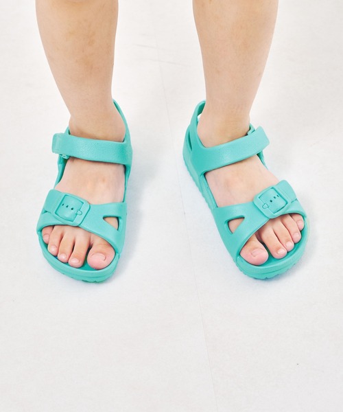 ORiental TRaffic（オリエンタルトラフィック）の「バックルクロスベルトシャワーサンダル K-223 WEB限定アイテム（サンダル・キッズ・ブラック/カーキ/ピンク/ブルー・16.0cm/17.0cm/18.0cm/19.0cm/20.0cm/21.0cm）」の3枚目の写真