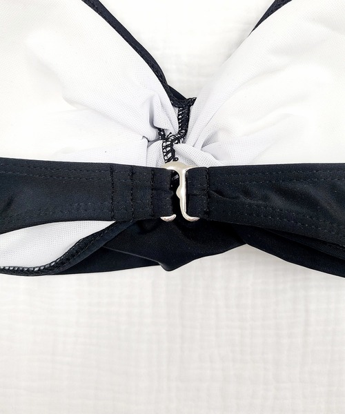 TeddyShop(テディショップ)の「レディース水着 クロスバンド風ビキニ 上下2点セット(水着・レディース・ブラック/ホワイト/カーキ/ダークブラウン/イエロー/ピンク/ピンク系その他/オレンジ/ブルー系その他・S/M/L)」の13枚目の写真