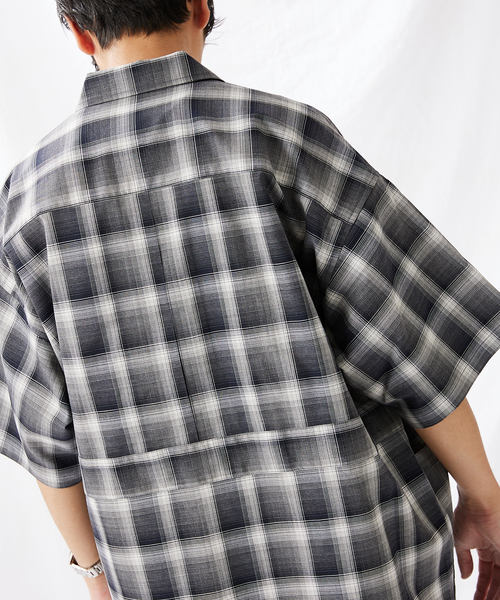 JOURNAL STANDARD(ジャーナルスタンダード)の「オンブレチェック バーバーシャツジャケット(シャツ/ブラウス・メンズ・ベージュ/グレー/ネイビー・MEDIUM/LARGE)」の12枚目の写真