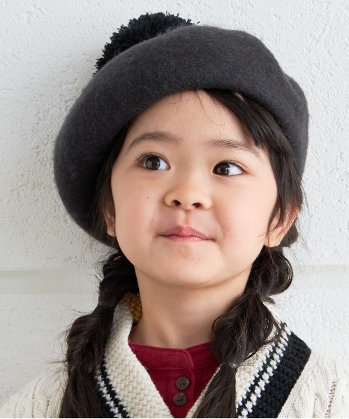 MAKE YOUR DAY（メイクユアデイ）の「梵天付きベレー帽（ハンチング/ベレー帽・キッズ・オレンジ/ブラック/ブラウン/グレー・52/50/56/48/54）」の2枚目の写真