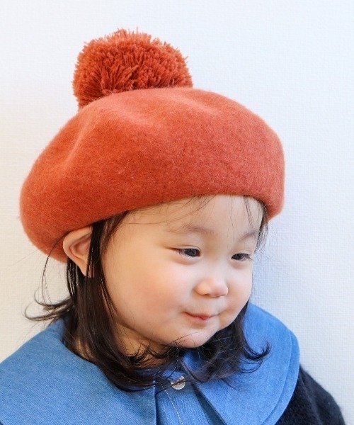 MAKE YOUR DAY（メイクユアデイ）の「梵天付きベレー帽（ハンチング/ベレー帽・キッズ・オレンジ/ブラック/ブラウン/グレー・52/50/56/48/54）」の6枚目の写真