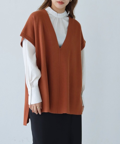 HER CLOSET（ハークローゼット）の「【shemoshelly】ディープVニットベスト（ベスト・レディース・チャコールグレー/ブラック/ライトベージュ/テラコッタ・M）」の17枚目の写真