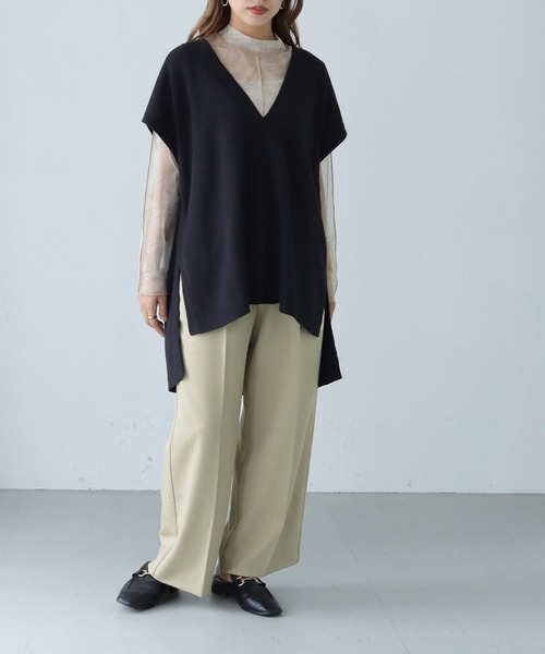 HER CLOSET（ハークローゼット）の「【shemoshelly】ディープVニットベスト（ベスト・レディース・チャコールグレー/ブラック/ライトベージュ/テラコッタ・M）」の8枚目の写真