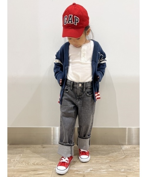 GAP(ギャップ)の「'90s ルーズ オーガニックコットン デニム (ベビー)(デニムパンツ・キッズ・ライトインディゴブルー/ブラック/ブルー・2 YRS/3 YRS/5 YRS/18-24M/12-18M/4 YRS)」の12枚目の写真