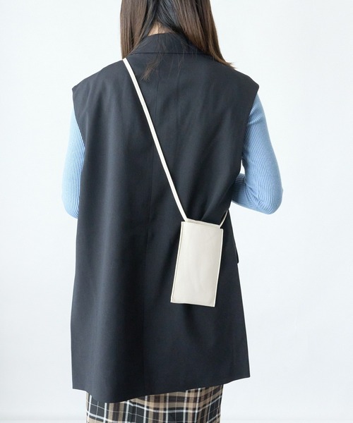 Loco Ocean（ロコオーシャン）の「スマホショルダーバッグ / マルチミニショルダー（ショルダーバッグ・レディース・ホワイト/ブラック・ONE SIZE）」の7枚目の写真