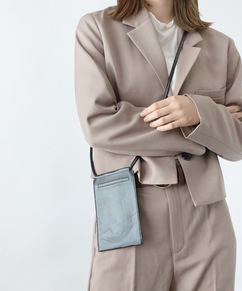 Loco Ocean（ロコオーシャン）の「スマホショルダーバッグ / マルチミニショルダー（ショルダーバッグ・レディース・ホワイト/ブラック・ONE SIZE）」の3枚目の写真