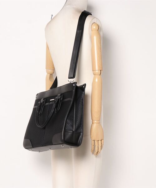 TAKA-Q（タカキュー）の「タカキューメンズ/TAKA-Q:MEN 変形市松 2WAY ブリーフバッグ A4対応（ビジネスバッグ・メンズ・グレー/ブラック・FREE）」の5枚目の写真