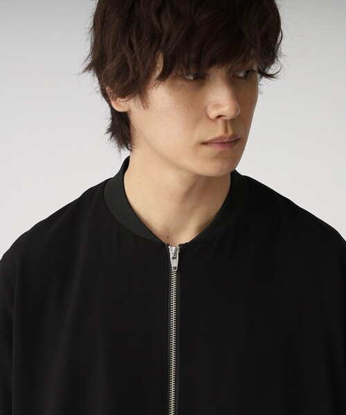 tk.TAKEO KIKUCHI（ティーケータケオキクチ）の「◆ケープドバックサイドスリットMA-1（ユニセックスアイテム）（ミリタリージャケット・メンズ・ブラック/ブルー/ダークブラウン・01/03/02）」の21枚目の写真