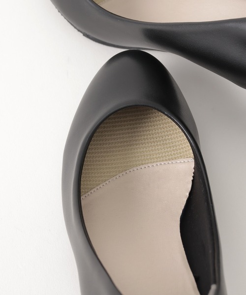 Honeys（ハニーズ）の「快適クッションパンプス（パンプス・レディース・ブラック系その他/チャコールグレー/グレイッシュベージュ/ブラック/パープル系その他/アイボリー・24.0/23.5/22.5/24.5/23.0）」の11枚目の写真