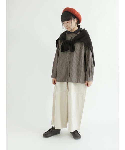 Samansa Mos2（サマンサ モスモス）の「柄アソートクレリックシャツ（シャツ/ブラウス・レディース・ブラック/ベージュ/オフホワイト/モカ・ﾌﾘ-）」の5枚目の写真