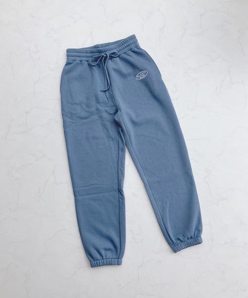 AS KNOW AS plus(アズノゥアズプラス)の「♪ロゴ刺繍 ジョガースウェットパンツ(スウェットパンツ・レディース・ブラック/ブルー/オートミール・FREE)」の13枚目の写真