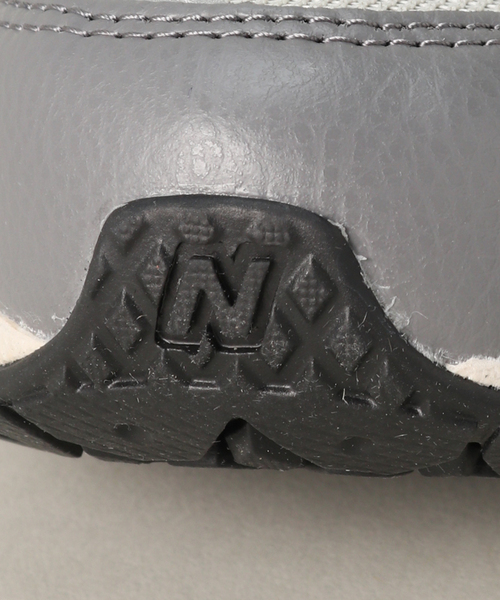 NEW BALANCE(ニューバランス)の「【NEW BALANCE / ニューバランス】 M2002RM(スリッポン・メンズ・ライトグレー/チャコールグレー・28cm/27cm/26cm)」の11枚目の写真