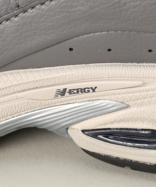 NEW BALANCE(ニューバランス)の「【NEW BALANCE / ニューバランス】 M2002RM(スリッポン・メンズ・ライトグレー/チャコールグレー・28cm/27cm/26cm)」の13枚目の写真