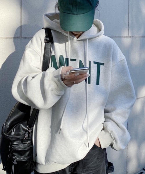 DIAVEL(ディアベル)の「MENTロゴプリントパーカー(パーカー・レディース・グリーン/グレー・M)」の10枚目の写真