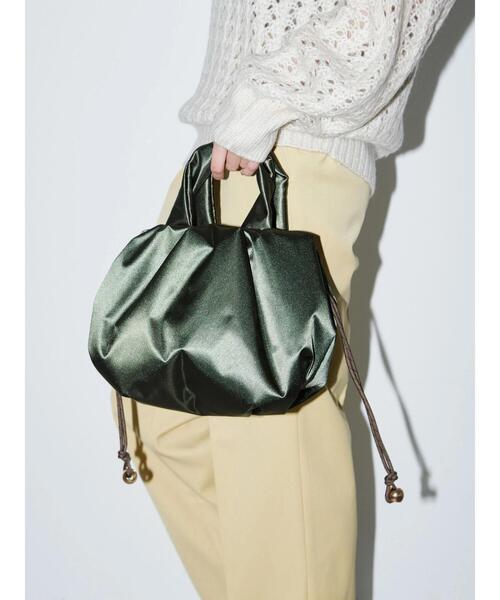 AMERICAN HOLIC(アメリカンホリック)の「パテッド巾着バッグ(ハンドバッグ・レディース・アイボリー/ブラック/カーキ・FREE)」の4枚目の写真