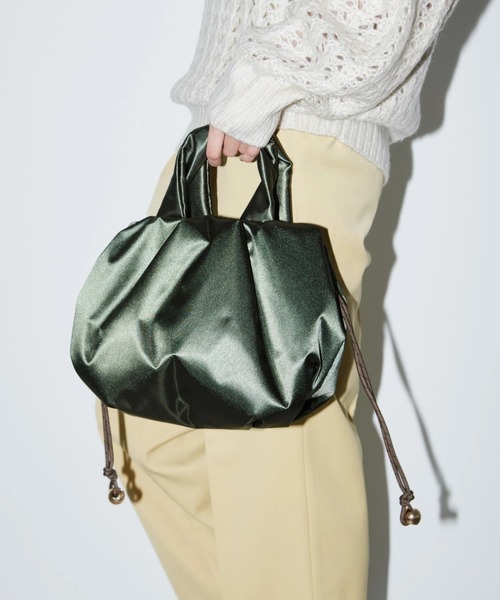 AMERICAN HOLIC(アメリカンホリック)の「パテッド巾着バッグ(ハンドバッグ・レディース・アイボリー/ブラック/カーキ・FREE)」の3枚目の写真