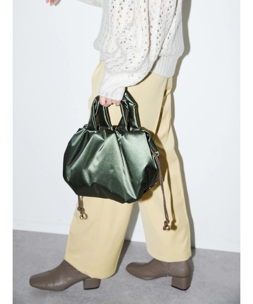 AMERICAN HOLIC(アメリカンホリック)の「パテッド巾着バッグ(ハンドバッグ・レディース・アイボリー/ブラック/カーキ・FREE)」の7枚目の写真