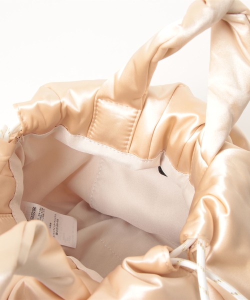 AMERICAN HOLIC(アメリカンホリック)の「パテッド巾着バッグ(ハンドバッグ・レディース・アイボリー/ブラック/カーキ・FREE)」の22枚目の写真