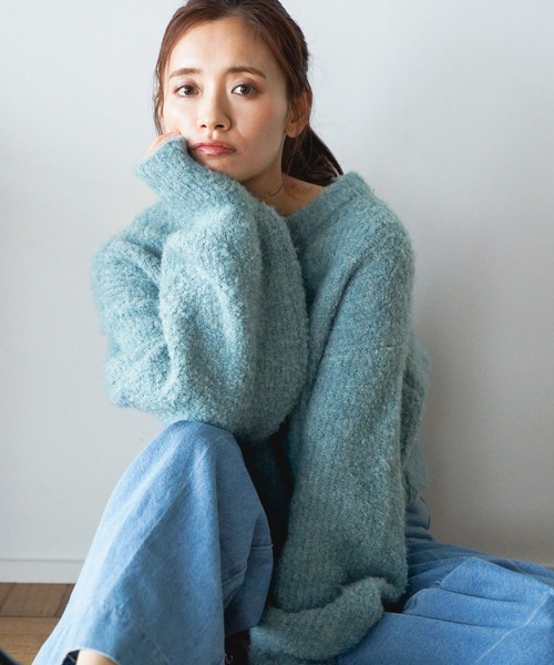 mysty woman(ミスティウーマン)の「ブークレーショートニット 183865(ニット/セーター・レディース・ブルー/アイボリー/ピンク/モカ・FREE)」の8枚目の写真