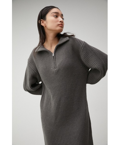 AZUL by moussy(アズールバイマウジー)の「ZIP UP KNIT ONEPIECE/ジップアップニットワンピース(ワンピース・レディース・ベージュ/グレー/ブラック・MEDIUM/SMALL)」の13枚目の写真