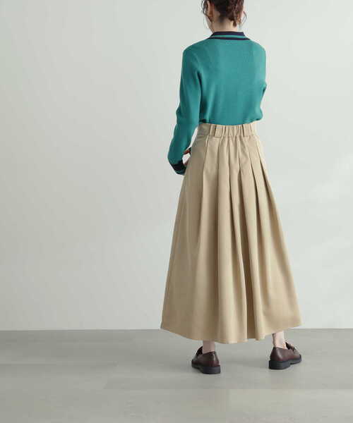 N.（N. Natural Beauty Basic）（エヌエヌナチュラルビューティーベーシック）の「◆タックウエストフレアスカート（スカート・レディース・ベージュ/スミクロ・MEDIUM）」の6枚目の写真