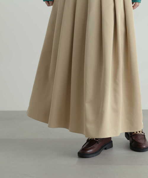 N.（N. Natural Beauty Basic）（エヌエヌナチュラルビューティーベーシック）の「◆タックウエストフレアスカート（スカート・レディース・ベージュ/スミクロ・MEDIUM）」の8枚目の写真