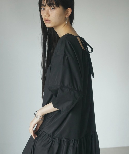 armonia（アルモニーア）の「a.ボリューム切り替えワンピース（ワンピース・レディース・ブラック/イエロー/カーキ・FREE）」の2枚目の写真