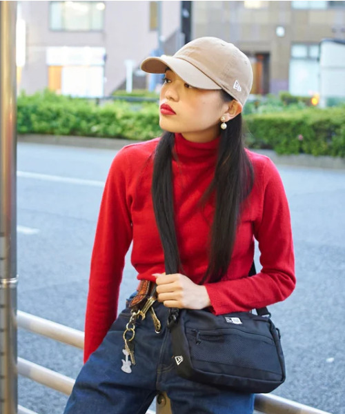 NEW ERA(ニューエラ)の「NEW ERA/ニューエラ ショルダーバック SHOULDER POUCH L ショルダーポーチ ラージ 2L 12325635/13772353(ショルダーバッグ・メンズ・ブラック/ブラウン・FREE)」の6枚目の写真