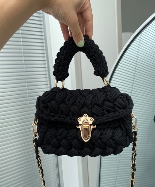 deux amour（ドゥーザムール）の「編み込みバッグ（ボディバッグ/ウエストポーチ・レディース・ベージュ/ブラック/ブルー・FREE(9)）」の2枚目の写真