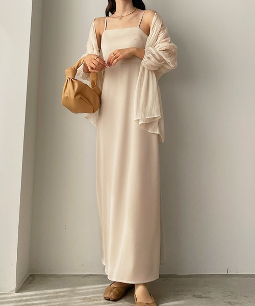 Louere（ルエレ）の「【選べる】バックストラップデザインサテンキャミワンピース（ワンピース・レディース・モカ/ベージュ/ブラック/ピンクベージュ/チャコールグレー/ベージュ系その他/ブラック系その他/グレー系その他・SMALL/MEDIUM/LARGE/X-LARGE）」の16枚目の写真