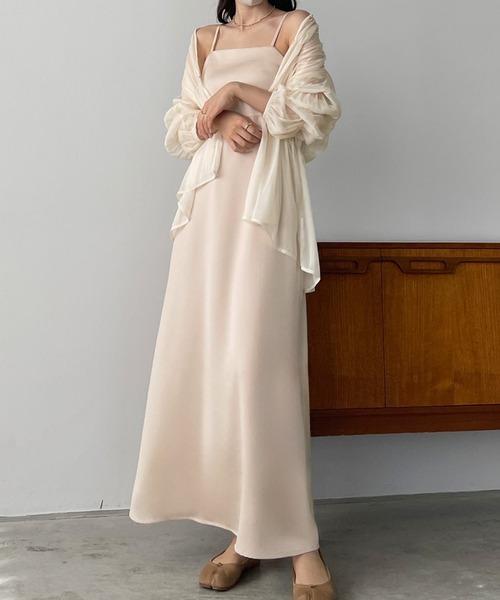 Louere（ルエレ）の「【選べる】バックストラップデザインサテンキャミワンピース（ワンピース・レディース・モカ/ベージュ/ブラック/ピンクベージュ/チャコールグレー/ベージュ系その他/ブラック系その他/グレー系その他・SMALL/MEDIUM/LARGE/X-LARGE）」の18枚目の写真